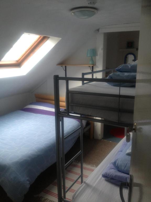 פורטסטיוארט Causeway Coast Independent Hostel חדר תמונה
